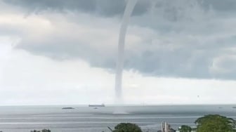 Pusaran Angin di Teluk Balikpapan Bikin Geger, Apa Itu Waterspout?