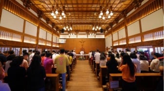 Ketenangan Misa Kenaikan Tuhan di Taman Doa Our Lady of Akita: Wisata Religi Tanpa Keluar Kota!