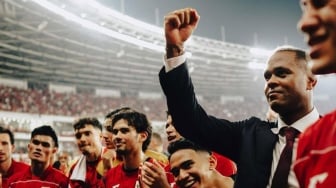 Patrick Kluivert: Gaya Nomor 2