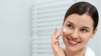 5 Sunscreen Terbaik di Bawah 80 Ribu Untuk Menghambat Penuaan Dini Akibat Sinar UV