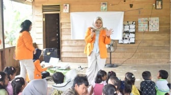 Menembus Hutan Demi Harapan, Psikologi UNJA Bangkitkan Mimpi Anak Suku Anak Dalam Jambi