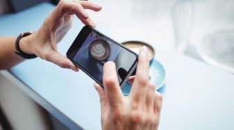 7 Rekomendasi HP Murah Rp 2 Jutaan Kamera Terbaik Juni 2025, Pede Diadu iPhone