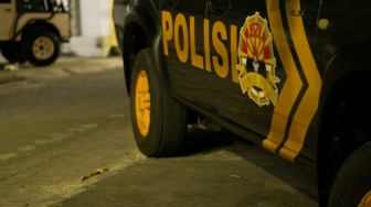 Polisi Nangis Histeris di Ternate Bikin Kita Mikir Ulang soal Kesehatan Mental Seragam Coklat