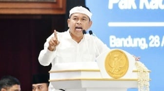 Dedi Mulyadi Ngotot Sekolah Jam 6 Pagi, Komisi X DPR: Jangan Sampai Korbankan Siswa