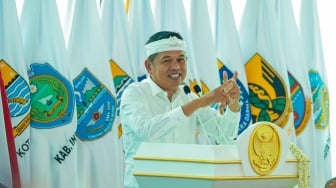 Wajib Tahu! Dedi Mulyadi Keluarkan Aturan Baru untuk Desa-desa di Jawa Barat