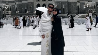 Romantis dan Religius: 6 Pasangan Artis yang Berangkat Haji Bareng Tahun Ini