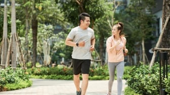 5 Rekomendasi Sepatu yang Enak Buat Joging: Nyaman, Ringan, dan Tahan Lama