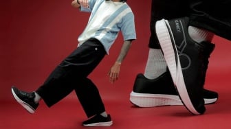9 Sepatu Kanky Paling Empuk: Kaki Nyaman Seharian Tanpa Pegal!