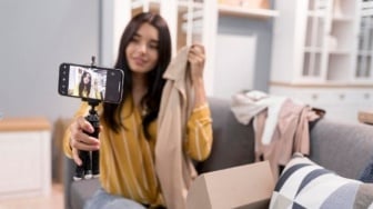 Bongkar Mitos YouTuber! Gak Cuma Modal Kamera, Ini Skill yang Harus Dikuasai