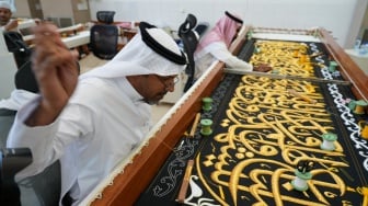 Mengintip Proses Pembuatan Kain Kiswah Ka'bah di Makkah