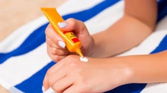 7 Rekomendasi Sunscreen untuk Kulit Berminyak, Bebas Kilap Sepanjang Hari!