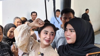 Beri Nama Sapi Kurban Upin Ipin, Dewi Perssik Berharap Dapat Jodoh Langgeng