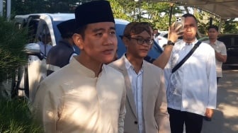 Pilih Salat Ied di Masjid Raya Sheikh Zayed Solo, Wapres Gibran Kurban Sapi Berat 1 Ton