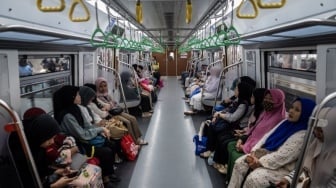 KRL Rasa Jakarta! Commuter Line Seri Terbaru Hadir dengan Ondel-Ondel dan Teknologi Anti-Trap