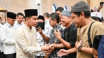 Bawa Poster 'Omon-Omon' Saat Kunjungan Wapres Gibran, 3 Mahasiswa Diringkus Paspampres