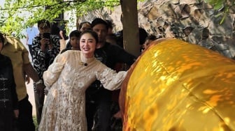 Dewi Perssik Potong 17 Hewan Kurban, Ada Dua Sapi Limosin Upin Ipin
