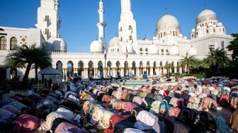 Pelaksanaan Salat Idul Adha di Berbagai Daerah Indonesia