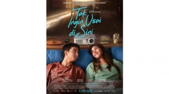 Review Film Tak Ingin Usai di Sini: Saat Cinta Diam-Diam Harus Rela Pergi