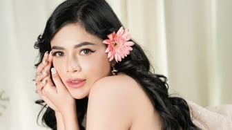 Delladevina Rilis "Seumur Hidupku", Lagu Cinta Abadi atau Luka Kehilangan?