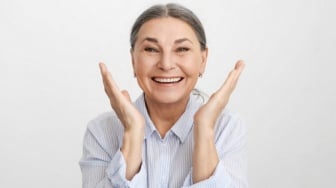 5 Rekomendasi Sunscreen Terbaik untuk Lansia: Kulit Sehat, Kenyal dan Elastis