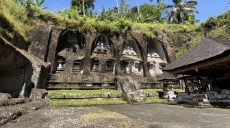 Gunung Kawi Bayar Berapa? Ini Sejarah, Jalur Pendakian, Harga Tiket, dan Daya Tariknya