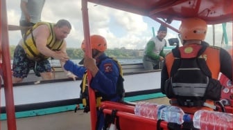 Jetski Kehabisan Bensin, Bule Amerika Terombang-ambing Semalaman di Laut Bali