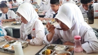 Makan Bergizi Gratis Jadi Bancakan? ICW Bongkar Celah Korupsi di Perpres Baru Pengadaan