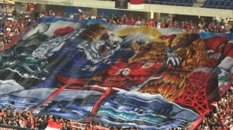 Timnas Kalah Telak, Tifo dan Sikap Suporter Indonesia Tuai Pujian Netizen Jepang