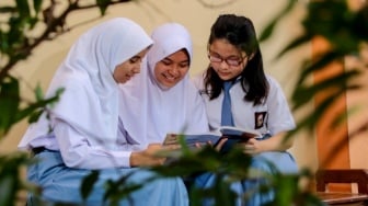Putusan MK Bikin Pusing Daerah: Sekolah Gratis Impian atau Mimpi?
