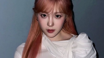 Soft atau Edgy Style? Ini 4 OOTD ala Kim Chaehyun Kep1er yang Bisa Disontek