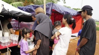 Terlunta-lunta Imbas Kebakaran, Warga Kapuk Muara Terharu Dapat Bantuan: Kami Tak Menyangka