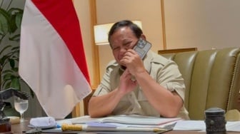 Ngobrol Lewat Telepon 15 Menit, Seskab Teddy Ungkap Isi Pembicaraan Prabowo dan Donald Trump