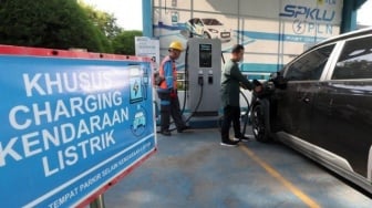 Mobil Listrik Bekas Bikin Was-Was? Ini 12 Tips Beli Mobil Listrik Biar Gak Rugi