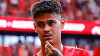 Sedih! Terusir dari FC Twente, Mees Hilgers Sepi Peminat