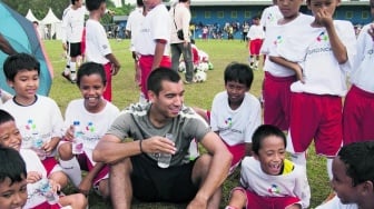 Giovanni van Bronckhorst: Sepak Bola Indonesia Sedang Bangkit