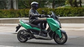 8 Rekomendasi Motor Listrik Terbaik di Indonesia Bulan Juni 2025 Mulai Rp 6 Jutaan