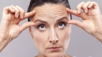 7 Skincare Viva untuk Umur 40 Tahun ke Atas, Modal Rp13 Ribuan Bisa Awet Muda!