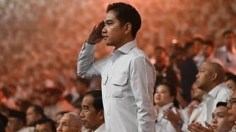 Gibran Kerja Sebelum Matahari Terbit, Malah Dibandingkan Sama Tukang Sayur Pasar Induk