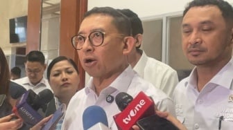 Mahasiswa Indonesia di Belanda Desak Fadli Zon Minta Maaf Soal Pemerkosaan Massal Mei 1998