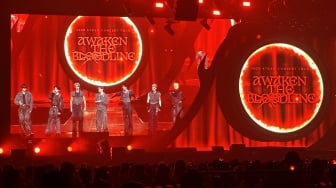 Kemeriahan Konser &TEAM di Jakarta, Nyanyi Rindu Semalam Hingga TikTokan Bareng Fans