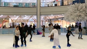 Liburan Sekolah Anti Mainstream: Sensasi Ice Skating New York di Margocity!