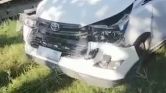 Toyota Land Cruiser Angkut Bupati Sidrap Syaharuddin Alrif Kecelakaan di Barru