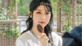 Icy Bby oleh Moon Byul: Bandingkan Perasaan Cinta dengan Segarnya Es Krim