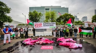 Intip Aksi Bela Palestina di Depan Kedubes AS