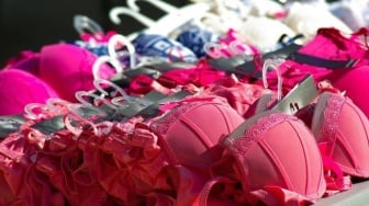 6 Rekomendasi Merek Pakaian Dalam Wanita Populer di Indonesia, Bisa Dibeli di Marketplace Sekarang!