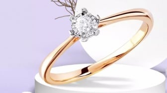 Bukan Cuma Gaya! Ini 5 Alasan Cincin Solitaire Emas Minimalis Wajib Dimiliki 2025