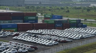 Deretan unit mobil terparkir di pabrik Hyundai Motor Manufacturing Indonesia (HMMI), Cikarang, Kabupaten Bekasi, Jawa Barat, Rabu (18/6/2025). [ANTARA FOTO/Indrianto Eko Suwarso/tom]