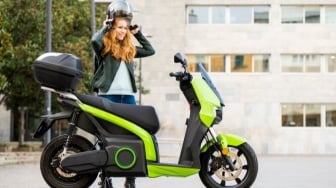 5 Rekomendasi Motor Listrik di Bawah Rp10 Juta Cocok buat Perempuan