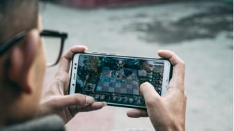 7 Tips Dapat Koin Kripto dari Game P2E Terbaru Tahun 2025, Raih Rp300 Ribu Sehari