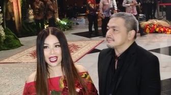 Cek Fakta: Benarkah Titi DJ dan Thomas Djorghi Menikah?